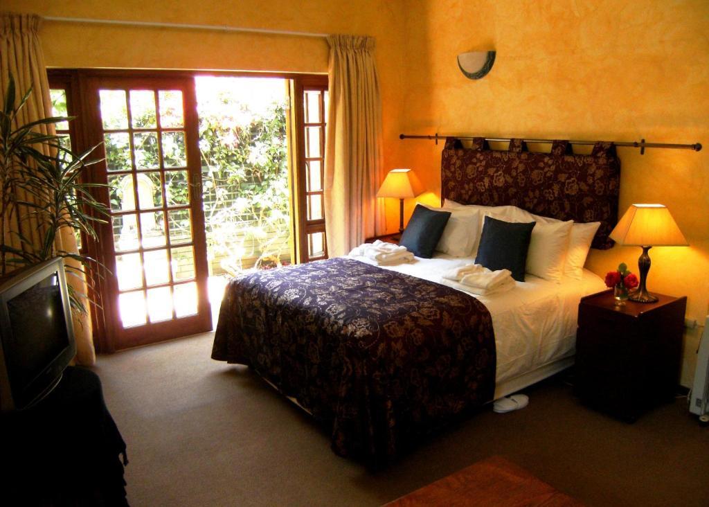 Village Green Guest House Randburg Room photo